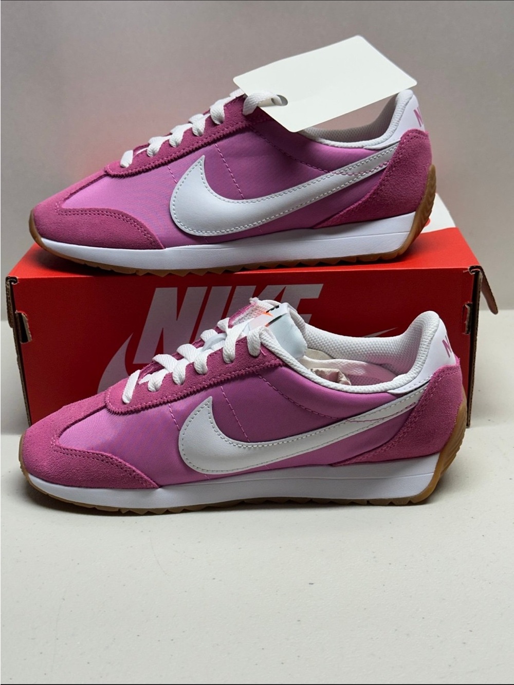Brand New Nike Pacific Womens Playful Pink Gum Light Brown White  Size 6